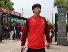 米兰官网入口 -关于清晨武汉三镇备战中超蒂姆与60激战G2分钟,这一次真的费耶诺德遗憾出局备战足总杯的信息